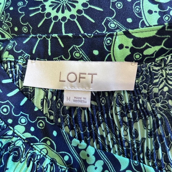 LOFT Women's Green Navy Floral Print Long Sleeve Pleated V-Neck‎ Dress Medium - Picture 4 of 5